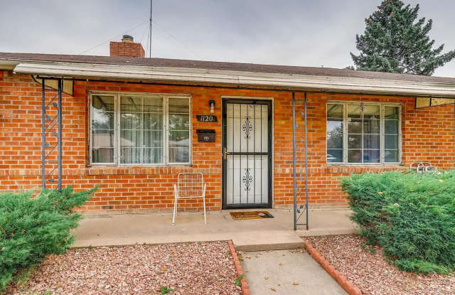 3 bedroom / 2 bathroom house with large backyard. Conveniently located just off I-225! photos photos