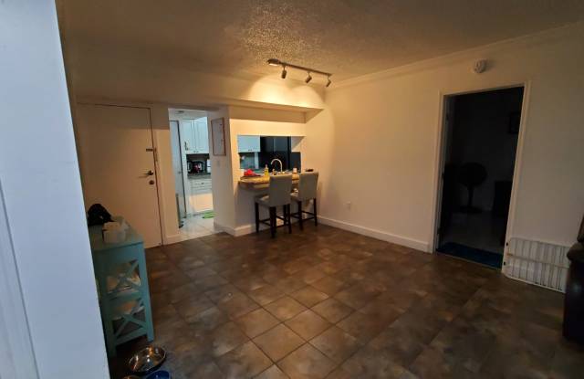 6425 West 27th Court photos photos
