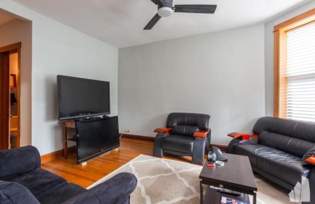1538 Wrightwood Gallery 4