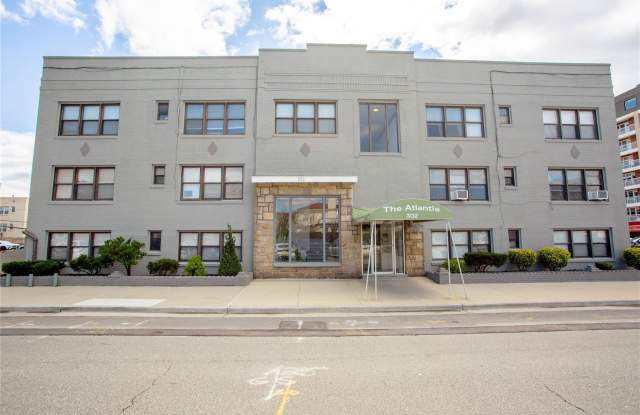 302 E Broadway photos photos