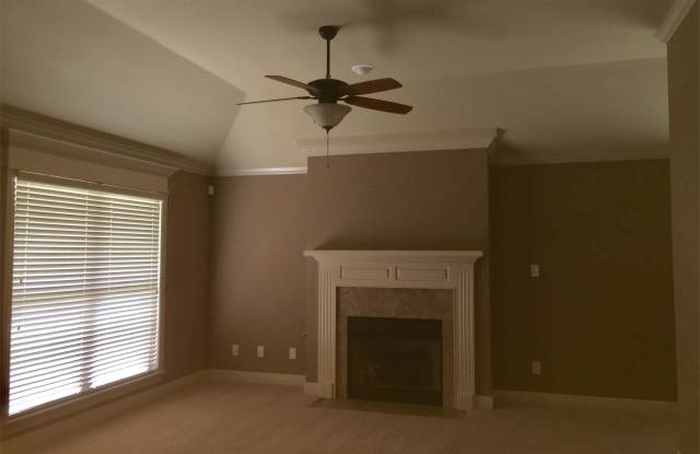 2600 Dyllan Court Gallery 2