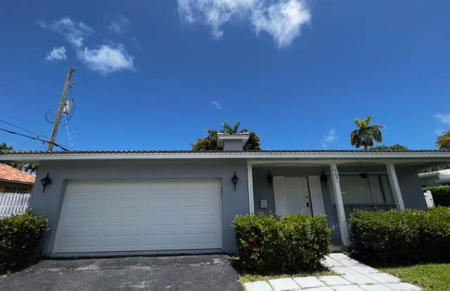 Beautiful Hollywood Home photos photos