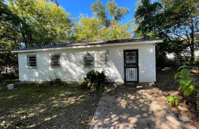 Cute One Bedroom Unit in Queensborough - 3232 Sumner Street, Shreveport, LA 71109
