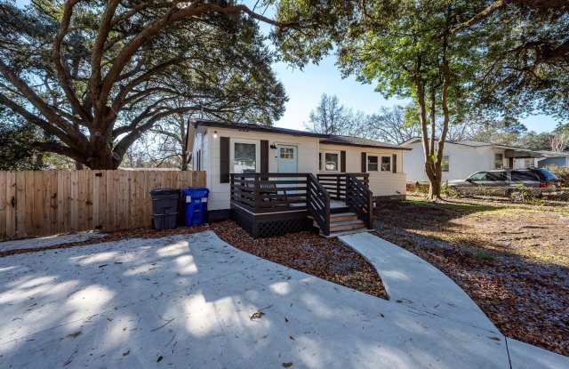 1511 Larry Street photos photos