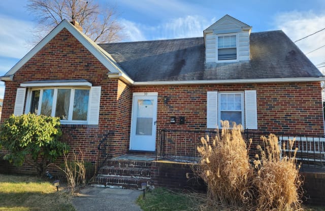 30 HENDRICKSON AVENUE - 30 Hendrickson Avenue, Bellmawr, NJ 08031