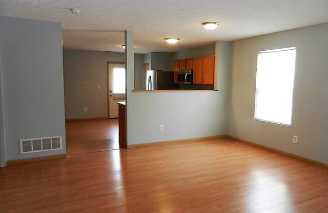 5496 Englecrest Drive Gallery 4