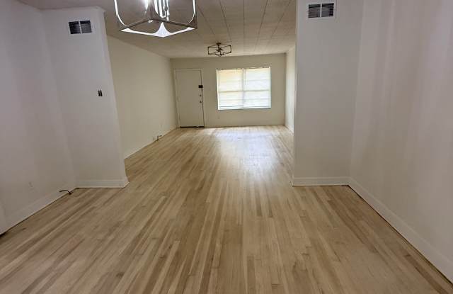 1816 Galloway Avenue Gallery 1