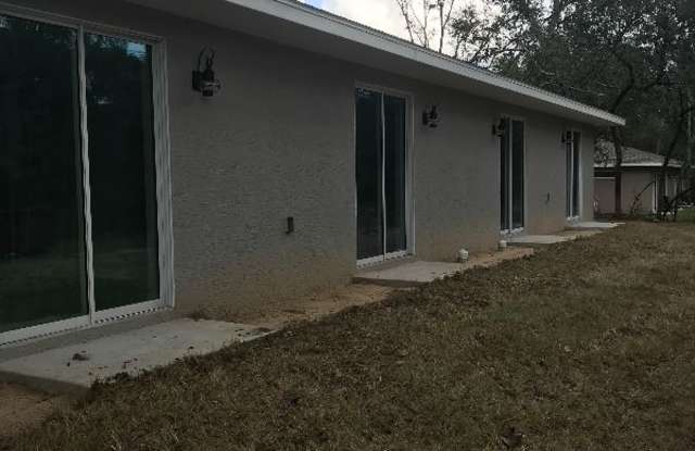1228 W Evergreen Dr Gallery 4