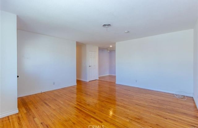 16460 Galaxy Drive Gallery 3