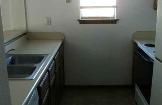 414 Virginian Drive Gallery 3