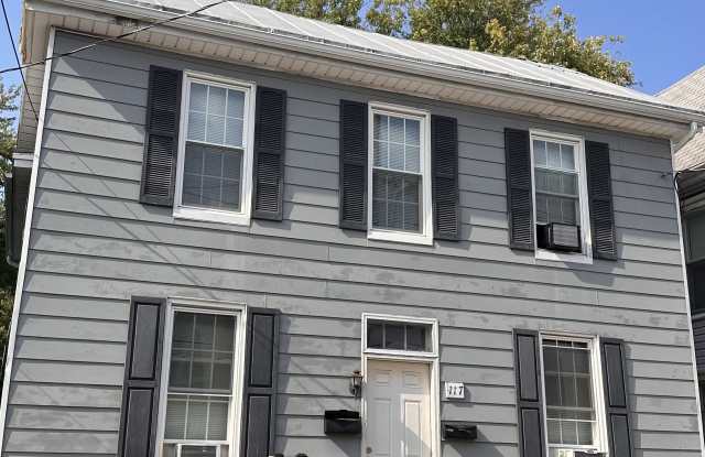 117 E Burd St photos photos