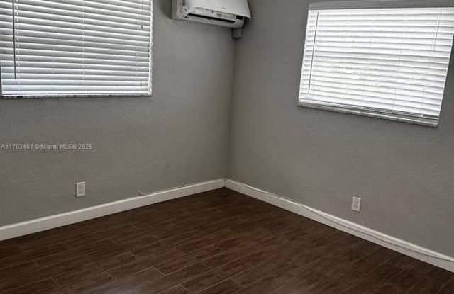 2201 Miami Rd photos photos