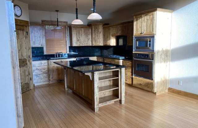 61327 Wild Rapids Drive Gallery 3