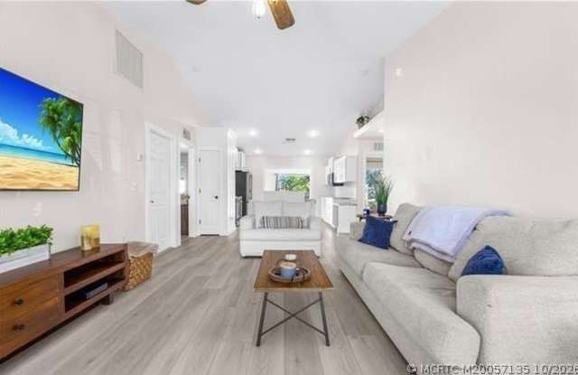 26501 Snowberry Lane Gallery 3