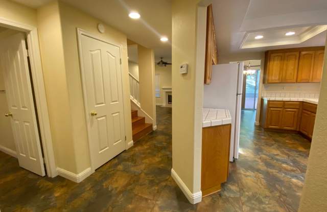 4237 Garibaldi Pl Gallery 2