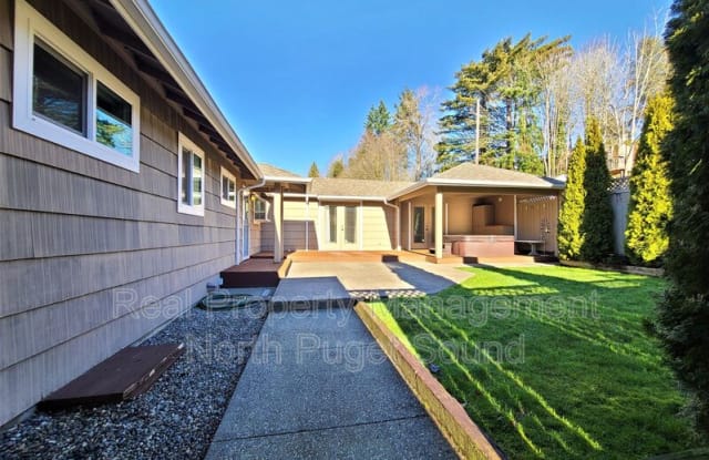 605 115th Ave SE - 605 115th Avenue Southeast, Cavalero, WA 98258