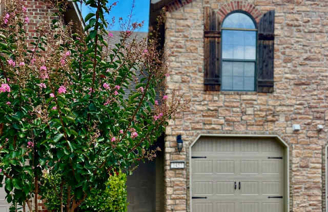 Quiet, Well-Maintained 2Bed/2.5Bath Home – Prime Fayetteville Location! photos photos