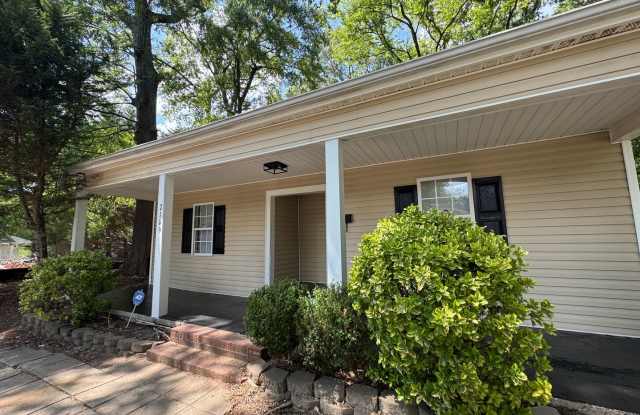 3bed/2bath freshly renovated home! - 2109 Albany Street, Greensboro, NC 27401