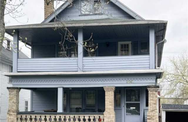3141 Kensington Road - 3141 Kensington Road, Cleveland Heights, OH 44118