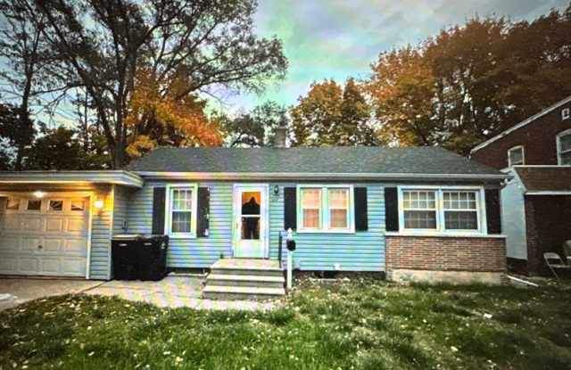 Quaint 1 bedroom house - 127 Bluff Street, Beloit, WI 53511