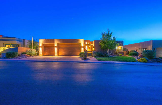 Cliffs of Snow Canyon - 3052 Snow Canyon Parkway, St. George, UT 84770
