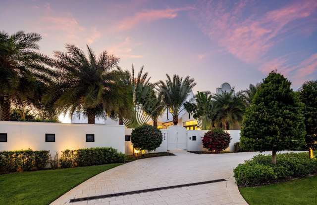 734 S Ocean Boulevard Gallery 2