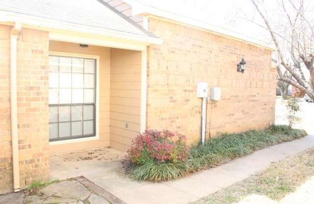 915 Azalia Drive Gallery 3