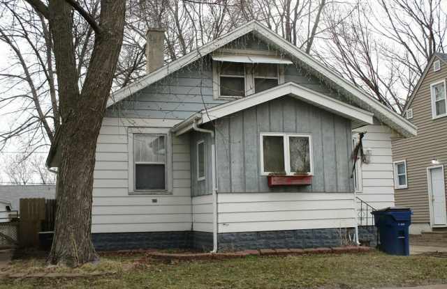 650 Kern St - 650 Kern Street, Waterloo, IA 50703