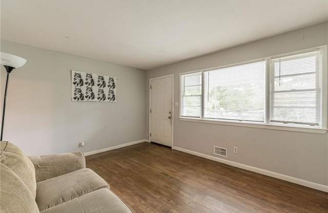 350 Brooks Avenue SW Gallery 2