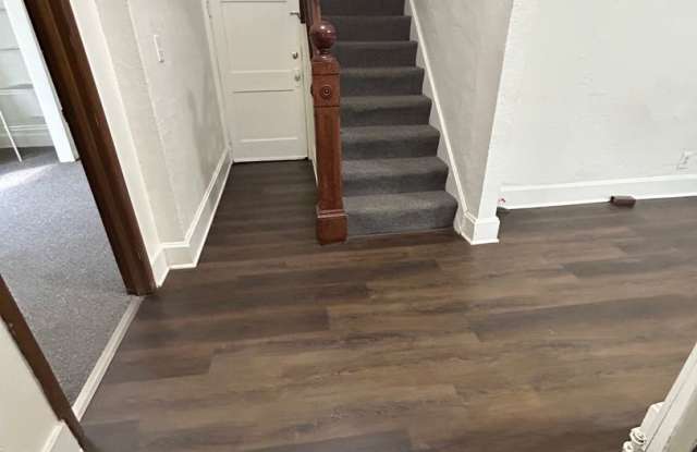 3 Bedroom 1 Bathroom Near Campus Gallery 3