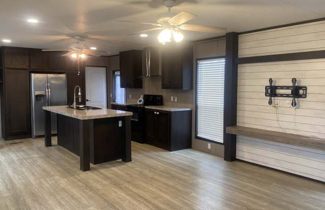3017 Fernwood Drive photos photos