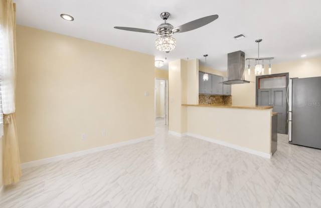 1572 77TH Avenue N Gallery 4