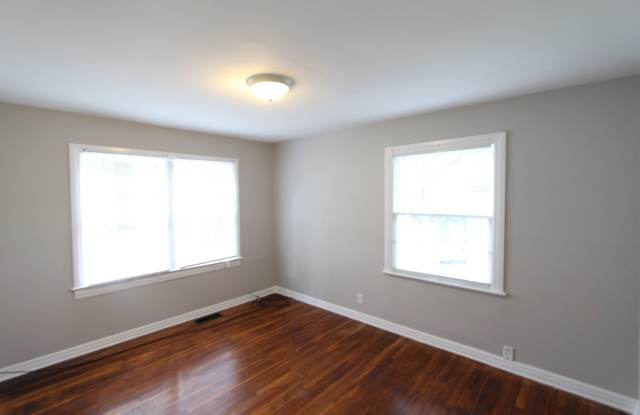 New On The Market! 3 Bedroom 1 Bath photos photos