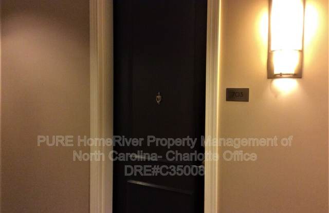 230 S Tryon St Unit 703 Gallery 3
