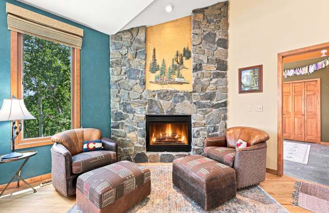 551 Aspen Drive Gallery 2