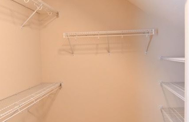 729 South Mills Avenue Gallery 3