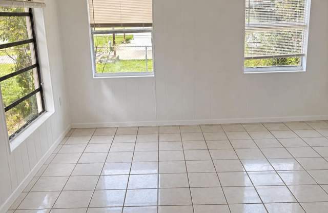1906 N 16 StUnit A Gallery 4