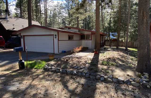 1090 Oak Avenue photos photos