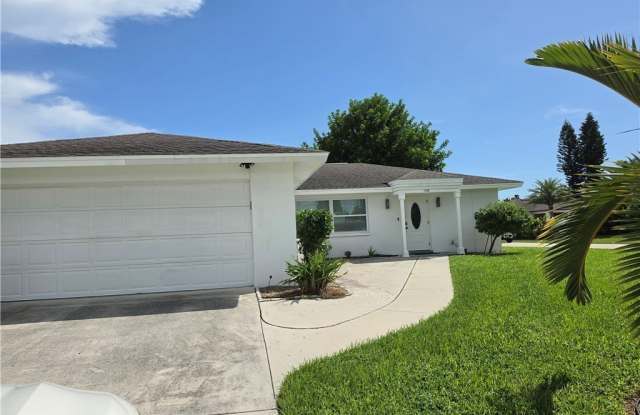 1300 SE 31st Terrace Gallery 1
