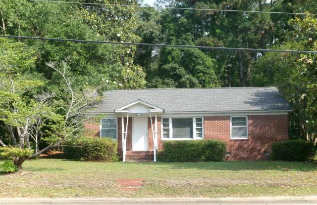 3 bedroom, 1 bath home conveniently located in Conway photos photos