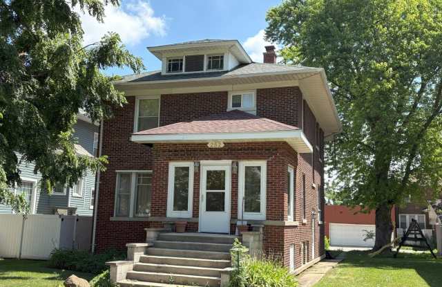 252 N Raynor Avenue photos photos