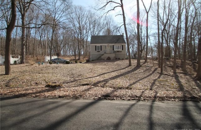 28 Old Shelton Road - 28 Old Shelton Road, Shelton, CT 06484