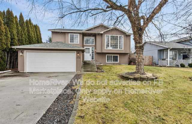 1018 N Lindsay St photos photos