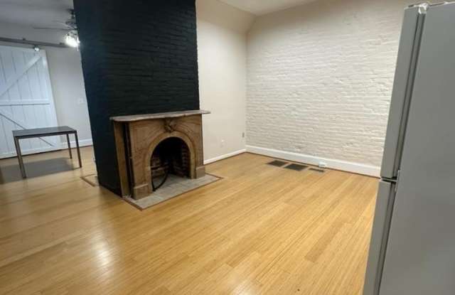 2920 ELLIOTT STREET Gallery 2