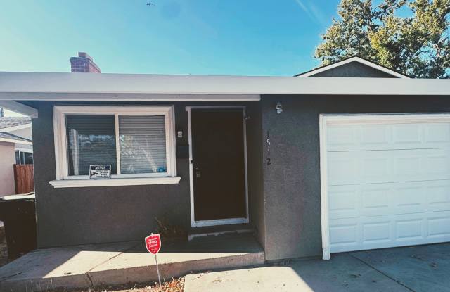 2 bedroom for Rent-New Interior Paint, Attached Garage photos photos