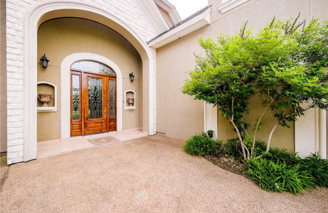 6134 Lago Vista Dr Gallery 3