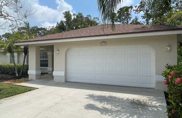 ANNUAL RENTAL - 3 BED / 2 BATH POOL HOME IN BERKSHIRE LAKES AND PET FRIENDLY! photos photos