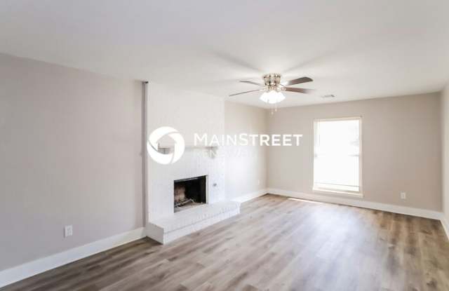 445 Larkspur Court Gallery 3