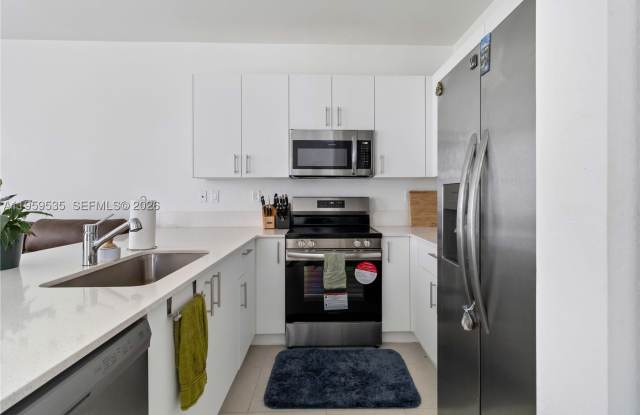 760 SE 13th Ct Gallery 3