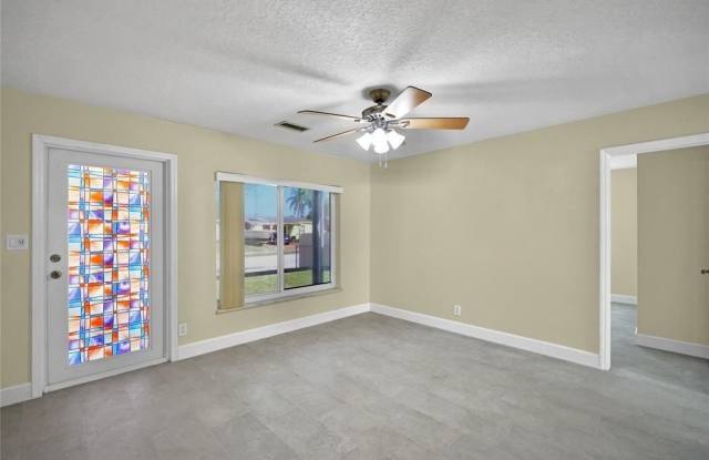 450 NW 51st Ct photos photos